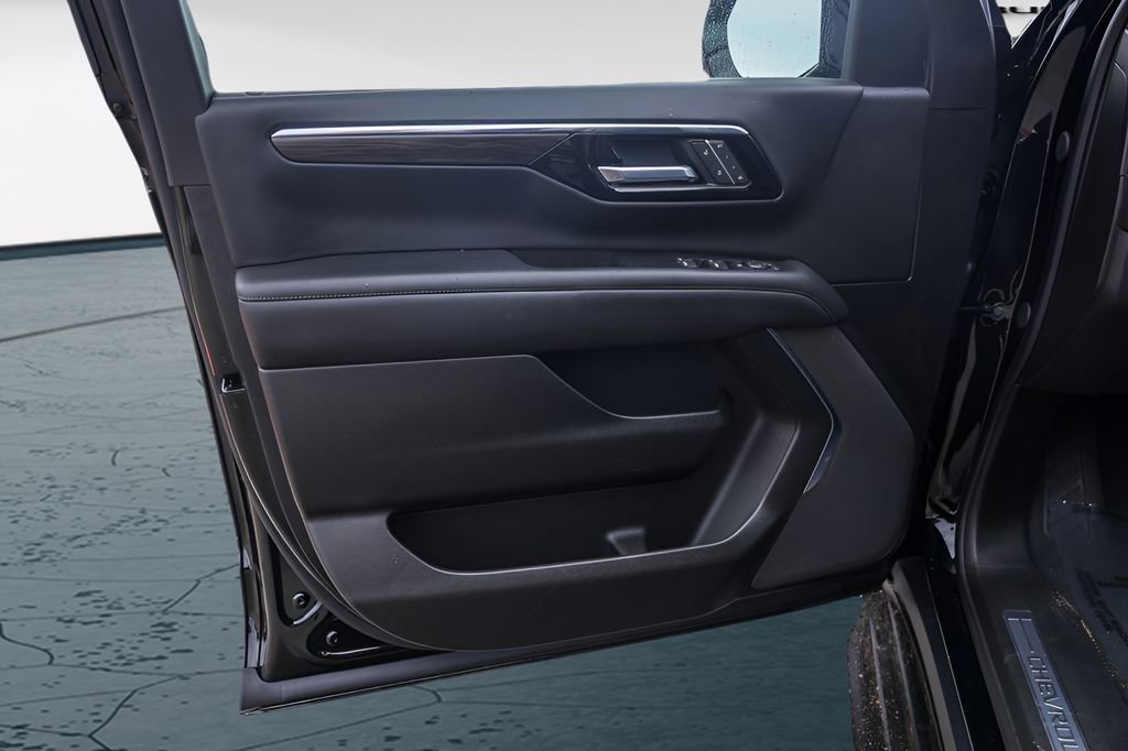 Used 2025 Chevrolet Tahoe LT image 24