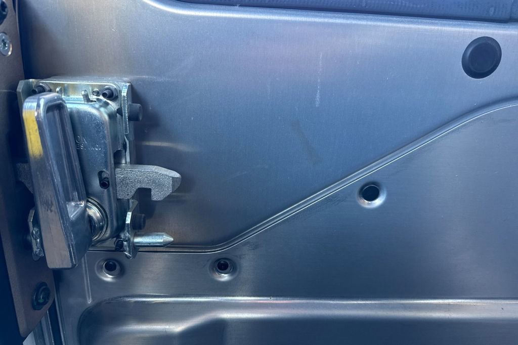 Used 2023 Chevrolet Brightdrop 600 w/ Active Safety Package 2 AWD/4WD image 18