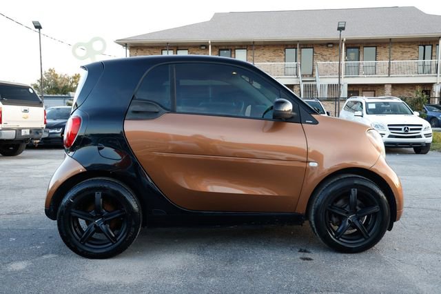 Used 2016 smart fortwo passion image 16