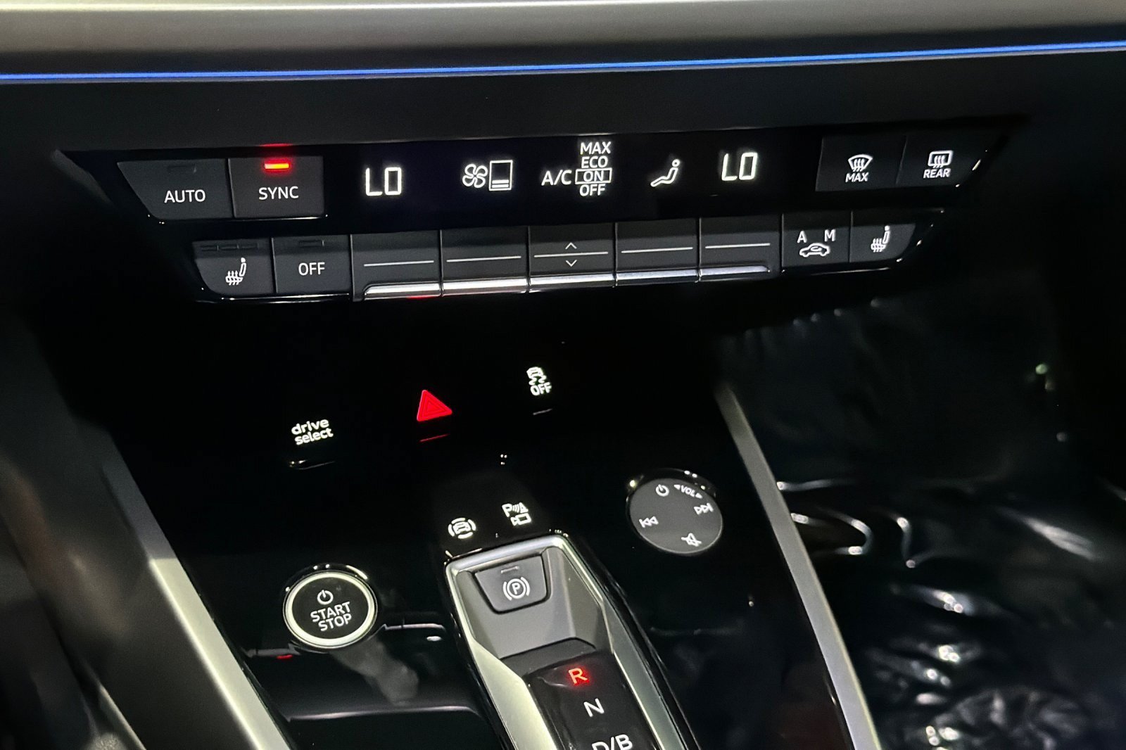 Certified 2023 Audi Q4 e-tron Premium Plus w/ Premium Plus RWD image 19