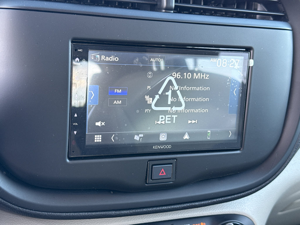 Used 2022 Kia Soul LX image 16