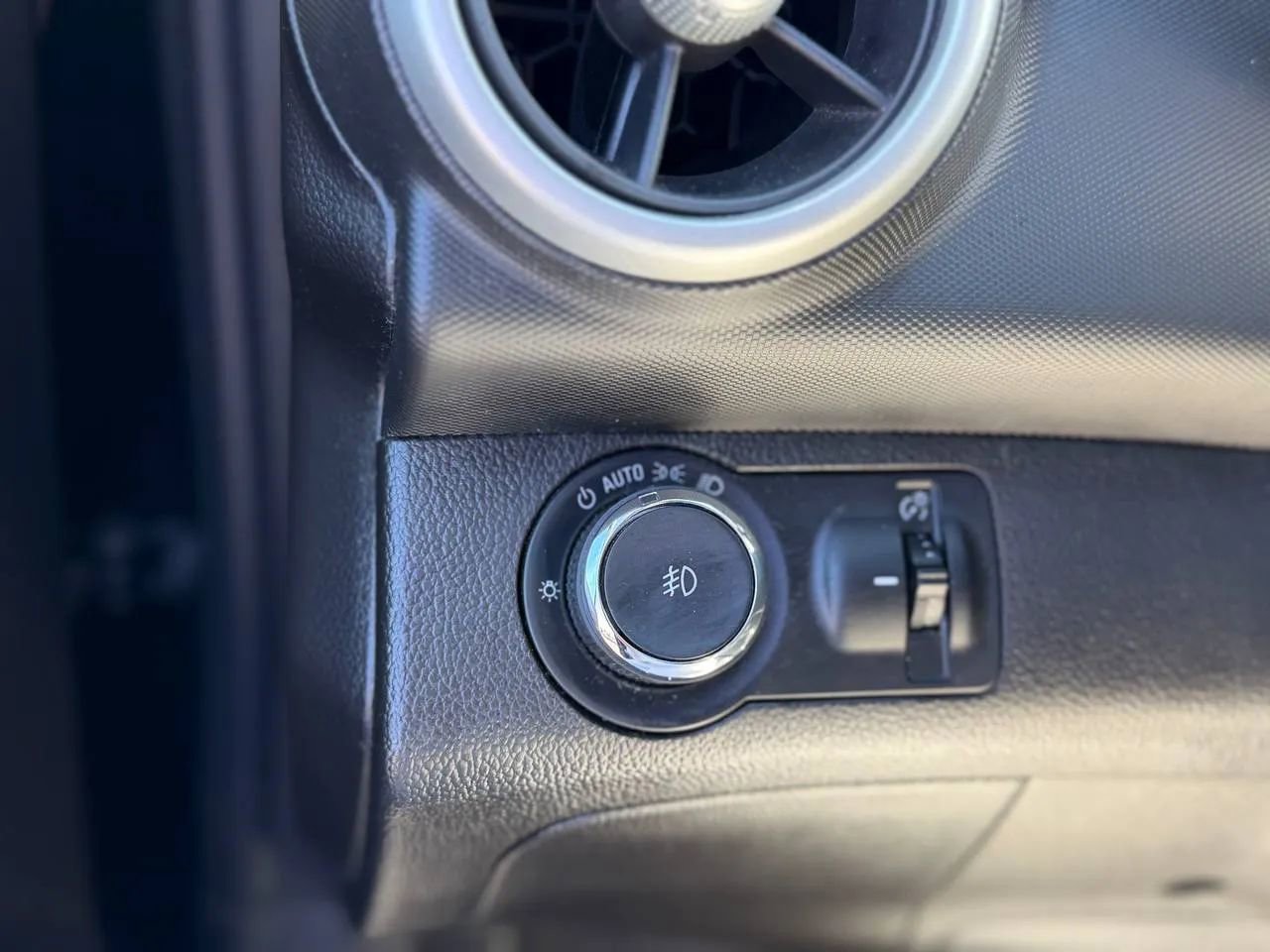 Used 2019 Chevrolet Sonic LT image 34