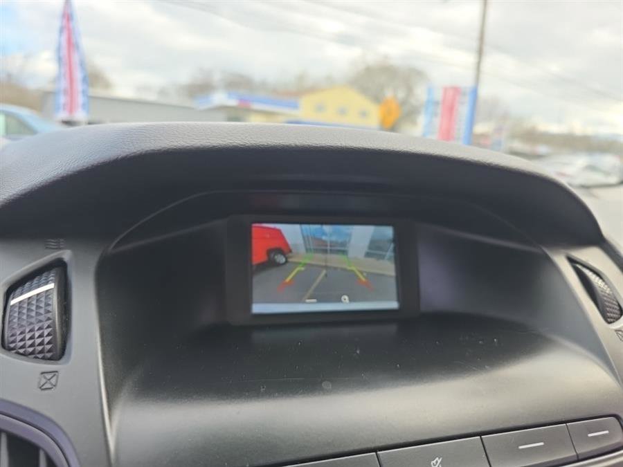 Used 2018 Ford Focus SE image 23