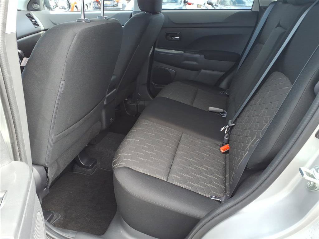 Used 2025 Mitsubishi Outlander Sport LE image 5
