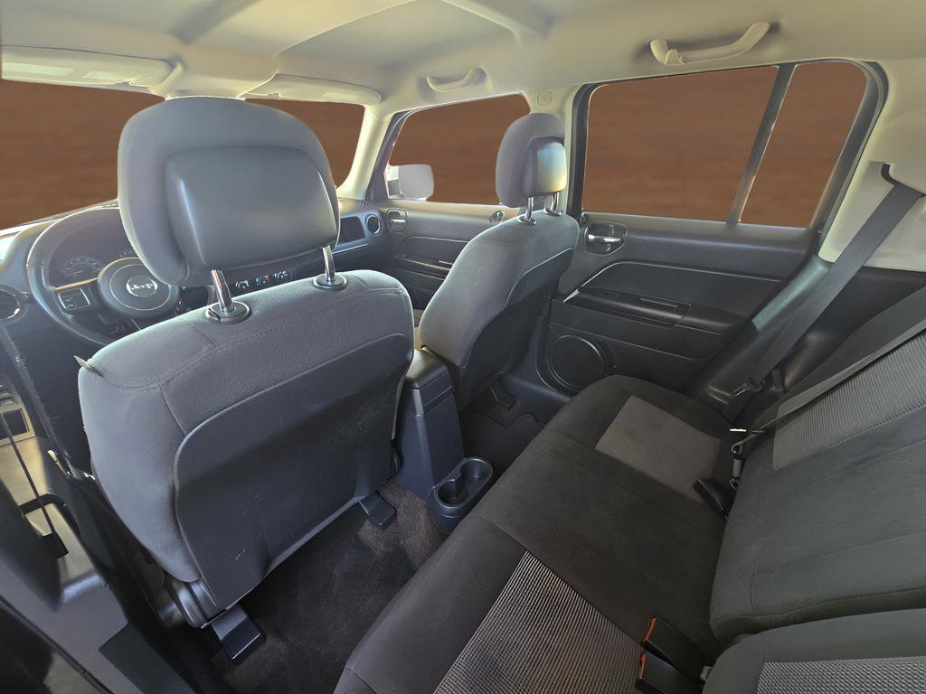 Used 2014 Jeep Patriot Latitude FWD image 26