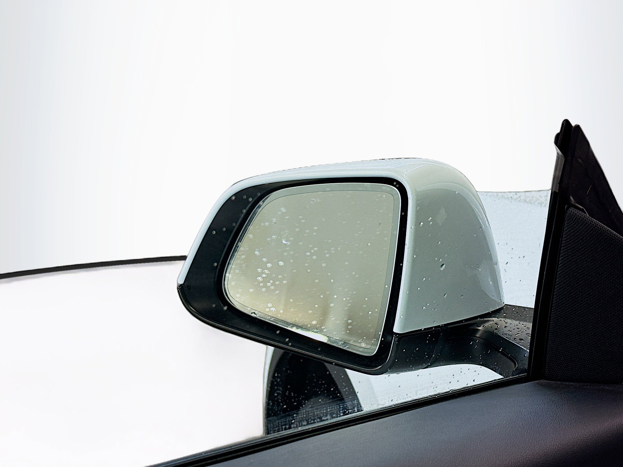 Used 2022 Tesla Model Y Long Range image 16