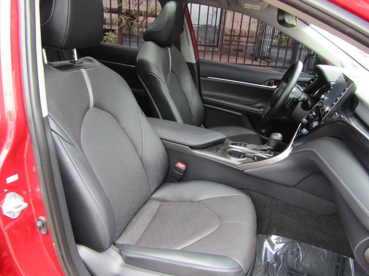 Used 2022 Toyota Camry XSE w/ Navigation Package AWD/4WD image 12