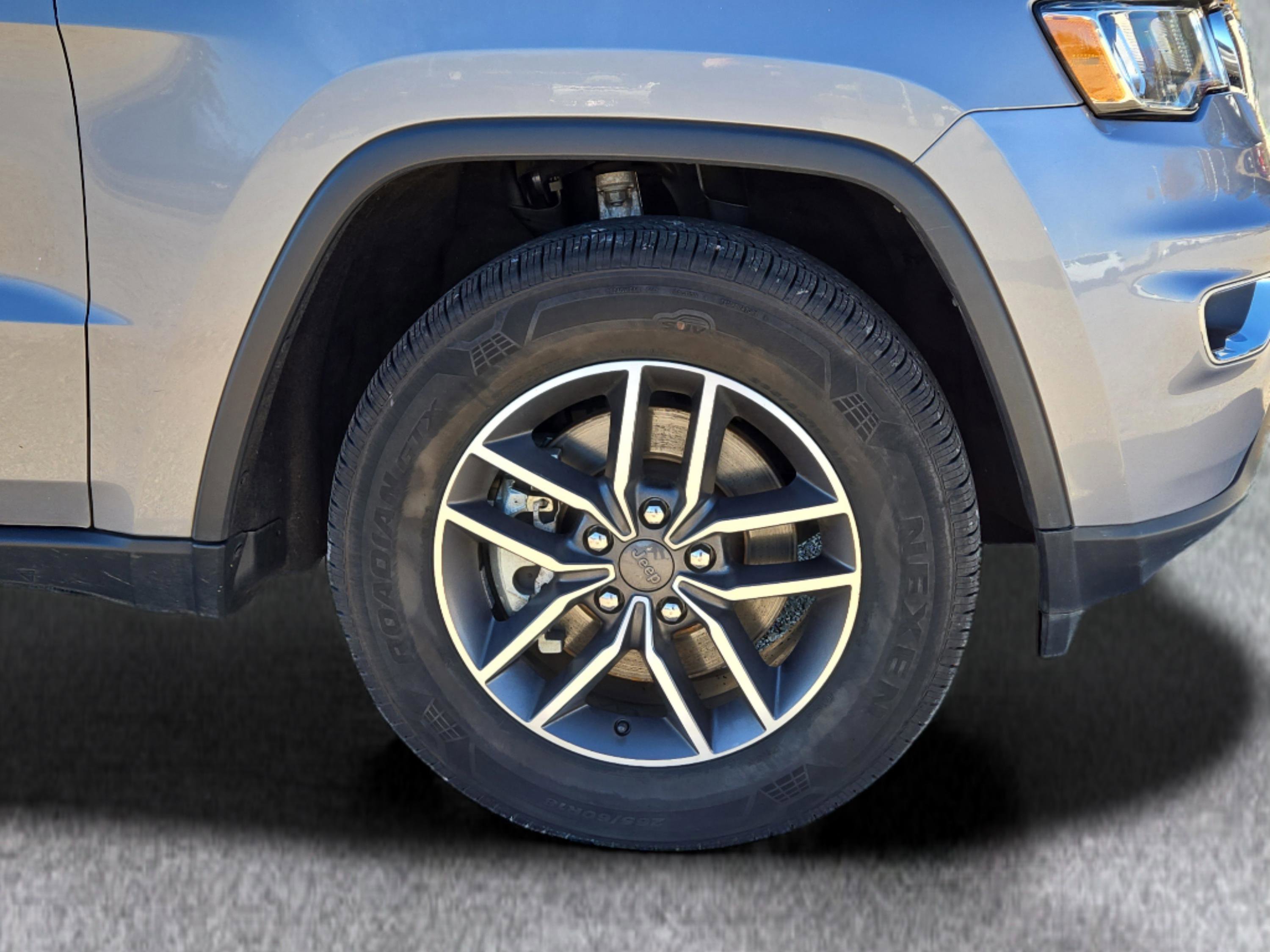 Used 2021 Jeep Grand Cherokee Limited image 4