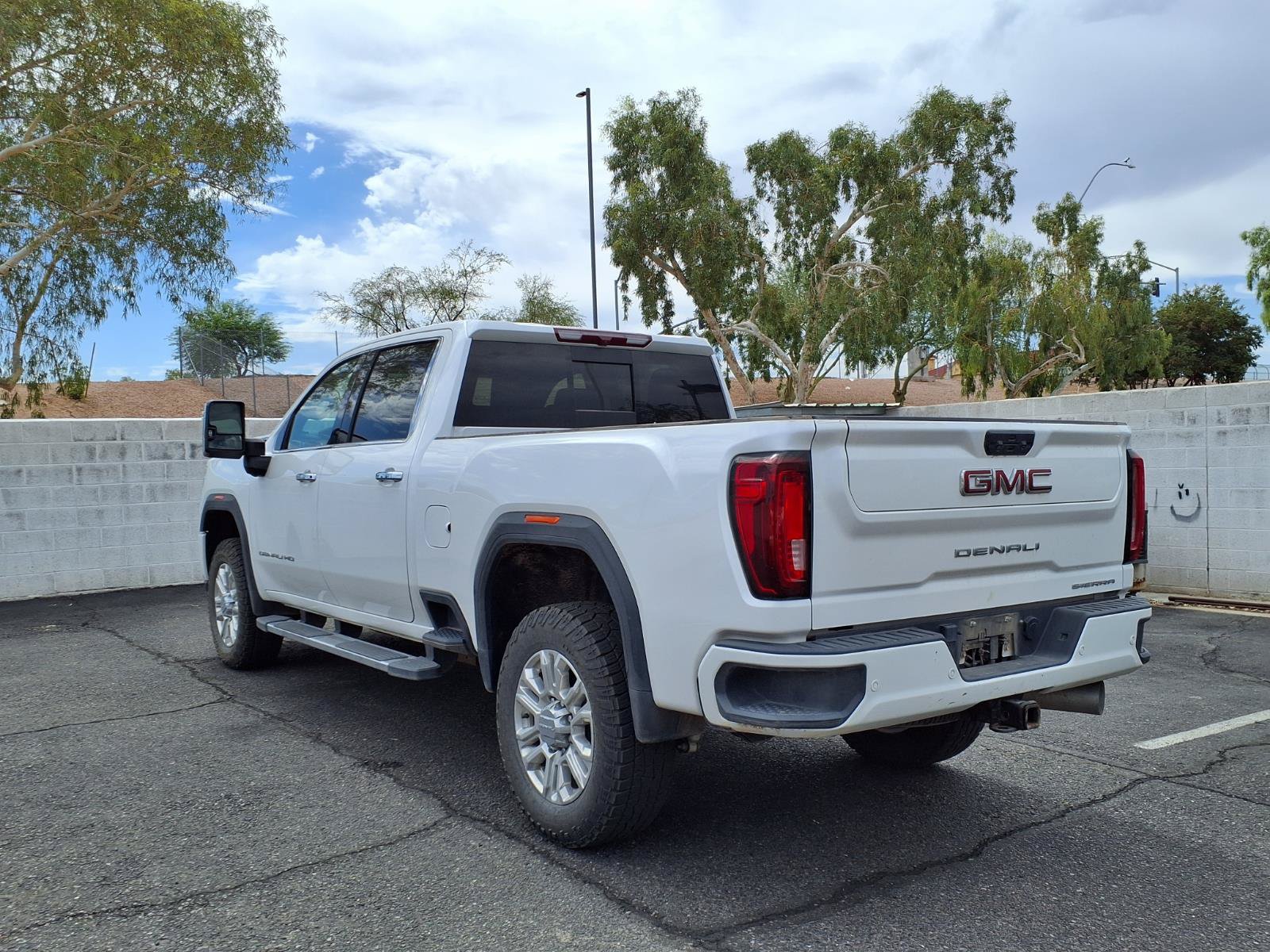 Used 2023 GMC Sierra 2500 Denali AWD/4WD image 9