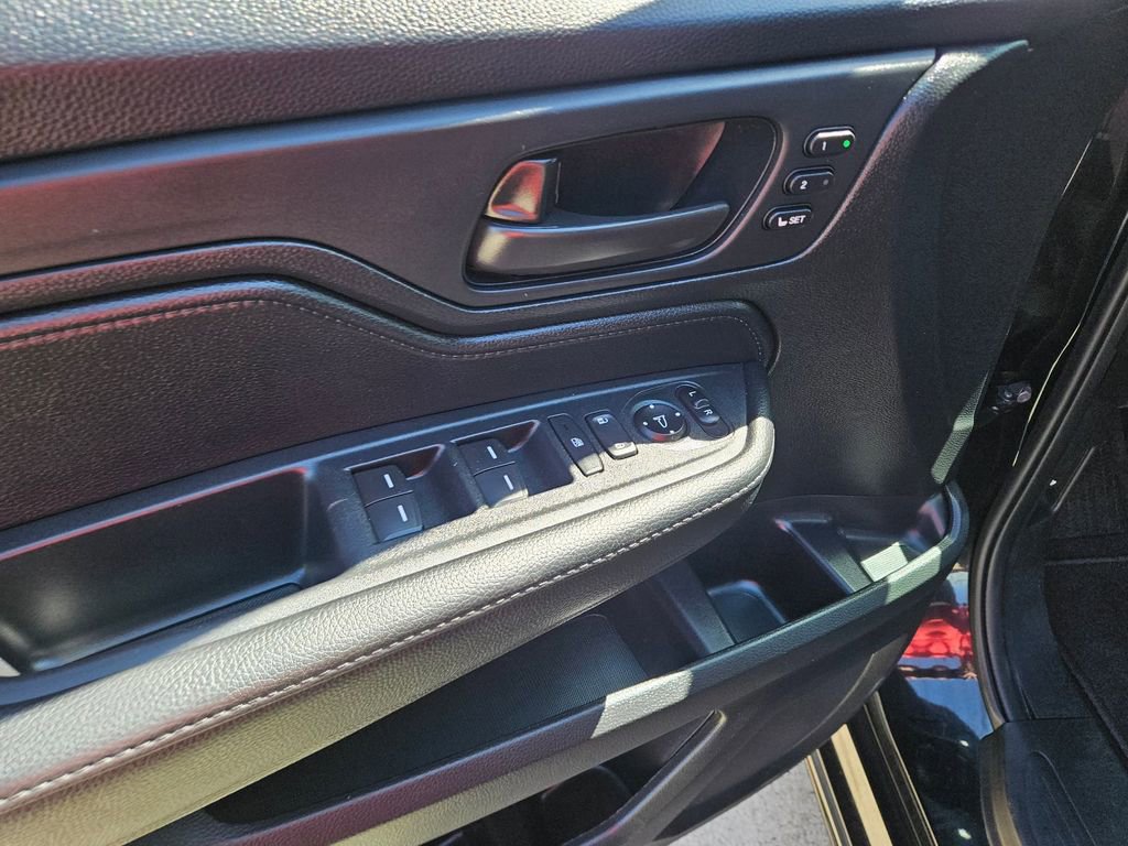 Used 2025 Honda Odyssey Sport-L image 15