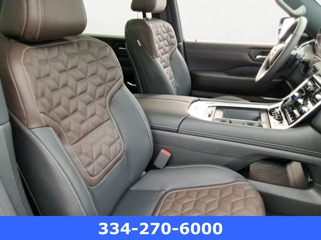New 2025 Nissan Armada Platinum Reserve image 19