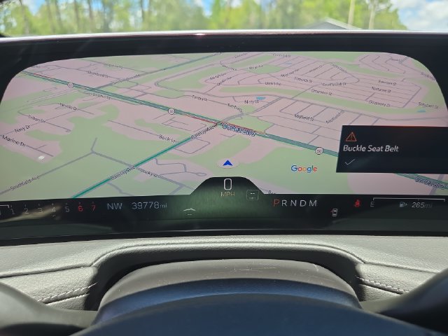 Used 2025 Cadillac XT4 Premium Luxury FWD image 25