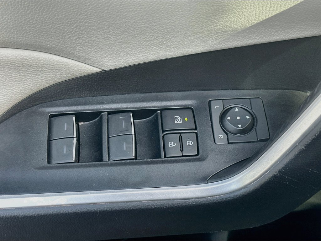 Used 2024 Toyota RAV4 XLE Premium FWD image 18