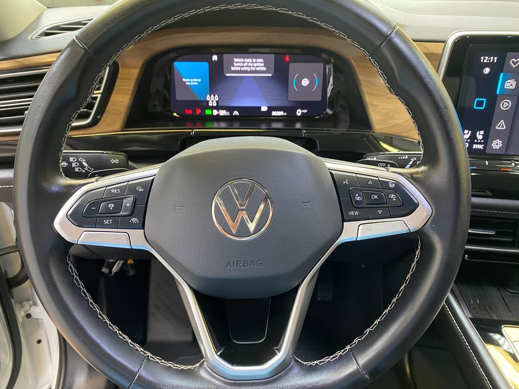 Used 2025 Volkswagen Atlas SE FWD image 32