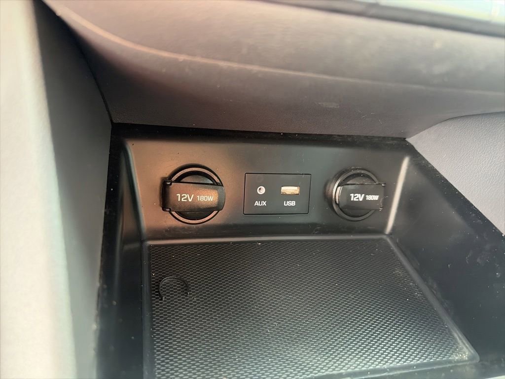 Used 2019 Hyundai Ioniq Plug-In Hybrid FWD image 19