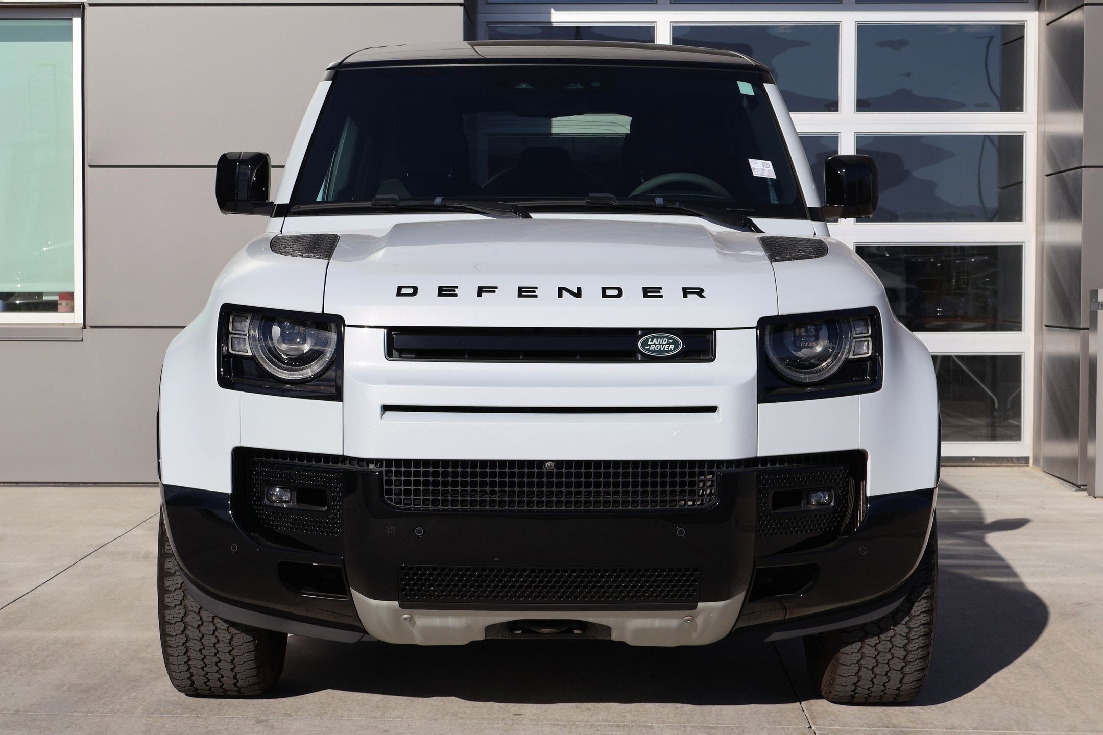 Certified 2023 Land Rover Defender 110 V8 image 2