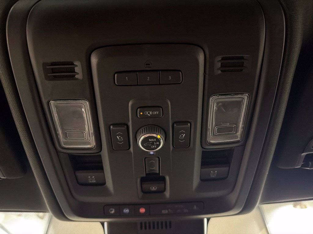 Used 2023 GMC Yukon Denali w/ LPO, Floor Liner Package AWD/4WD image 22