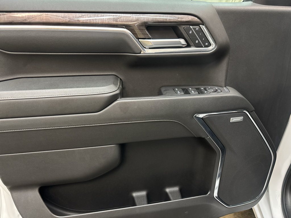Used 2024 Chevrolet Silverado 1500 LTZ AWD/4WD image 16