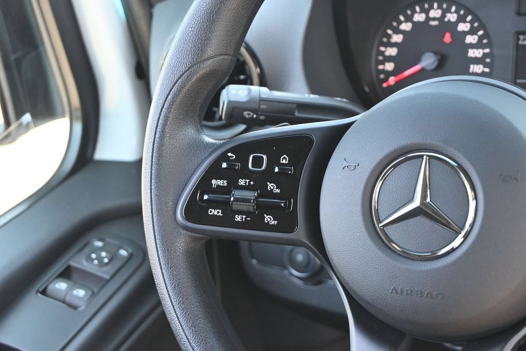 Used 2021 Mercedes-Benz Sprinter 2500 image 26