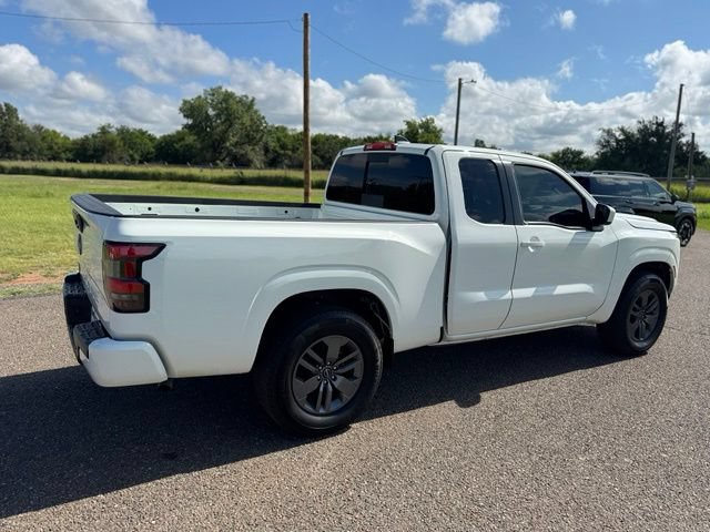 Used 2025 Nissan Frontier SV RWD image 6