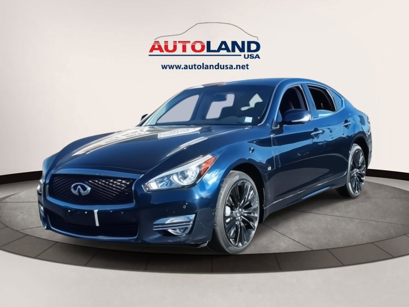 Used 2018 INFINITI Q70 Luxe image 1
