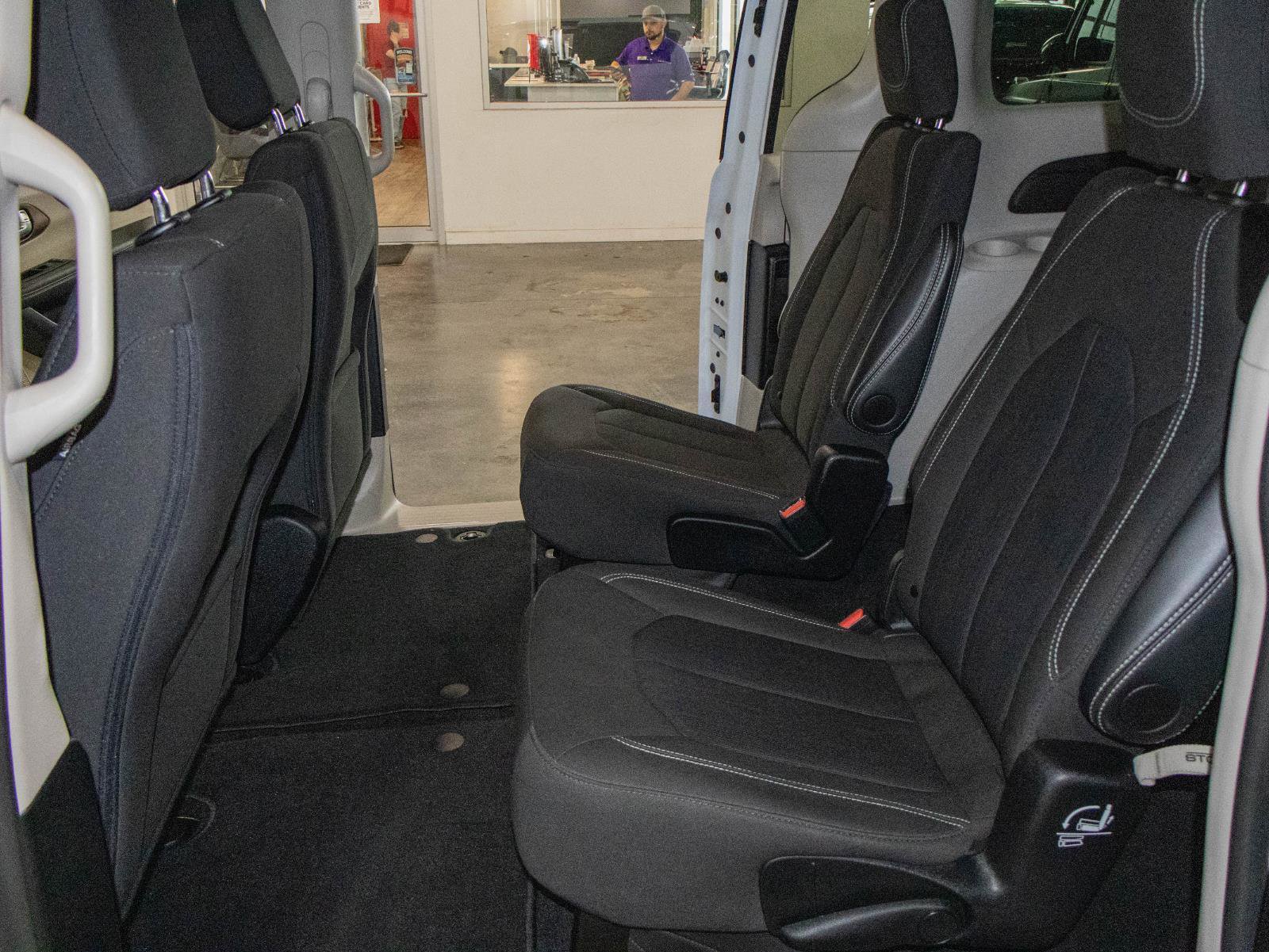 Used 2024 Chrysler Voyager LX FWD image 13