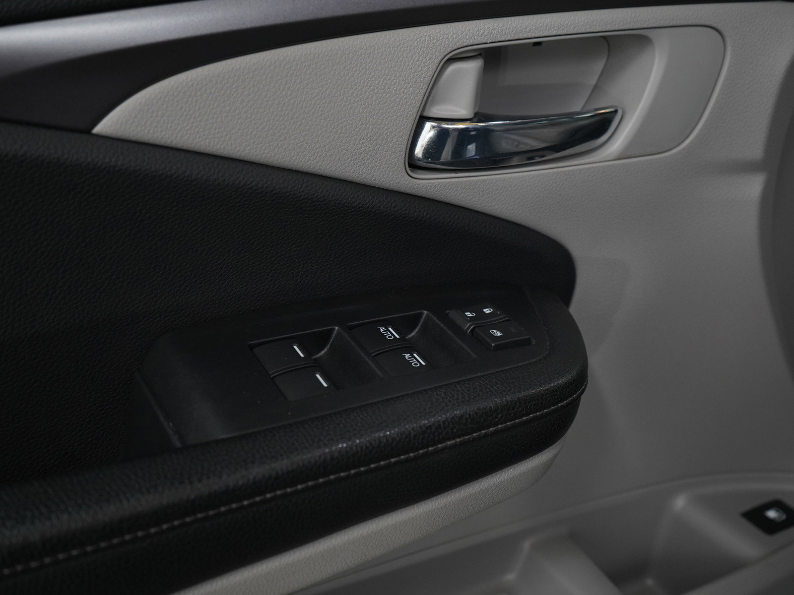 Used 2017 Honda Ridgeline RTL-T image 21