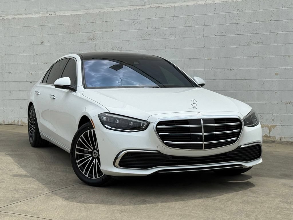 Used 2025 Mercedes-Benz S 580e 4MATIC Sedan video 2