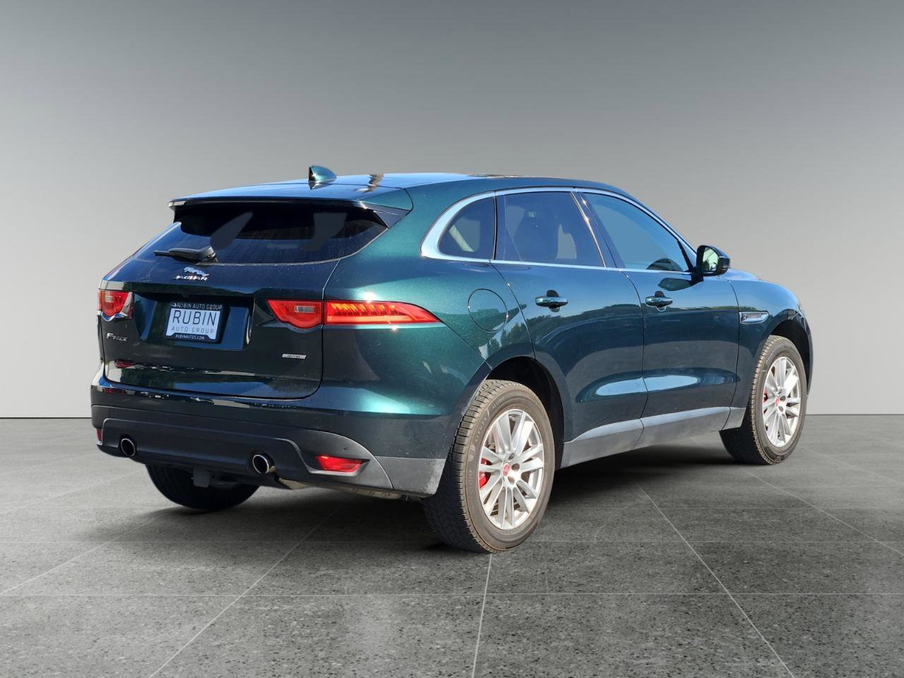 Used 2017 Jaguar F-PACE Prestige AWD/4WD image 7