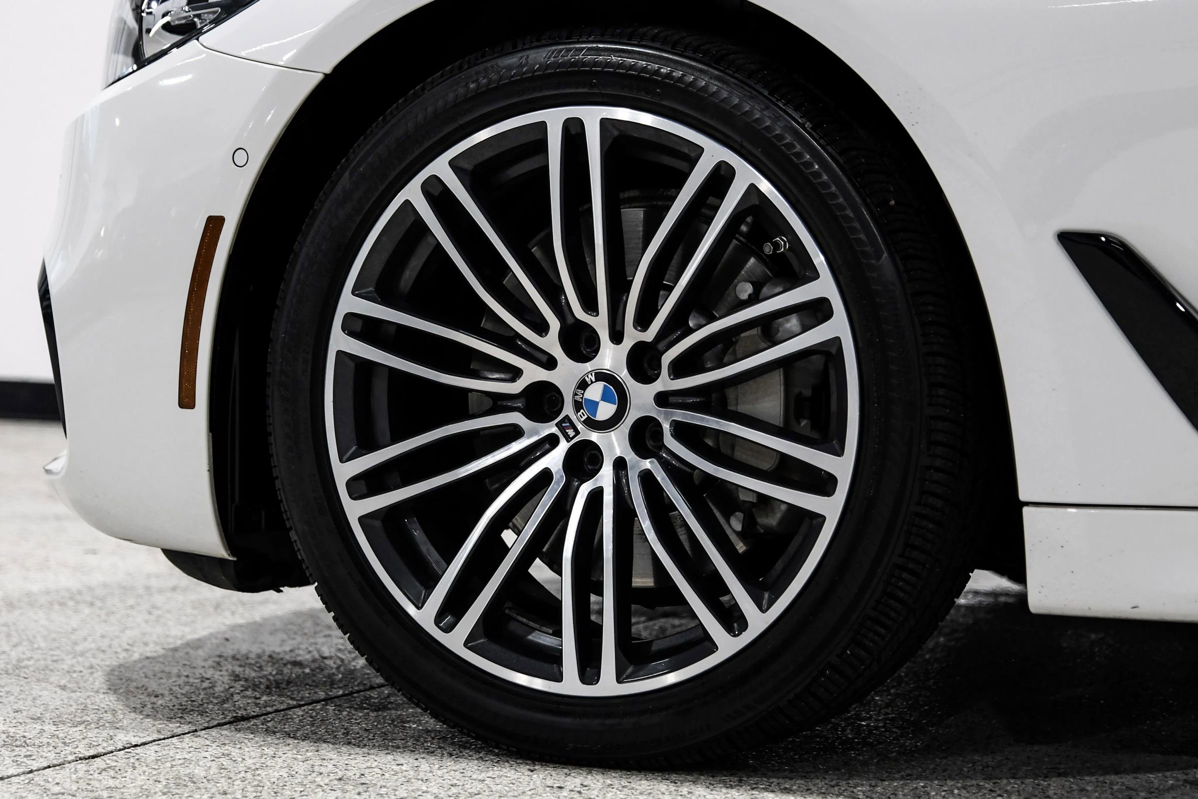 Used 2018 BMW 540i w/ M Sport Package RWD image 67