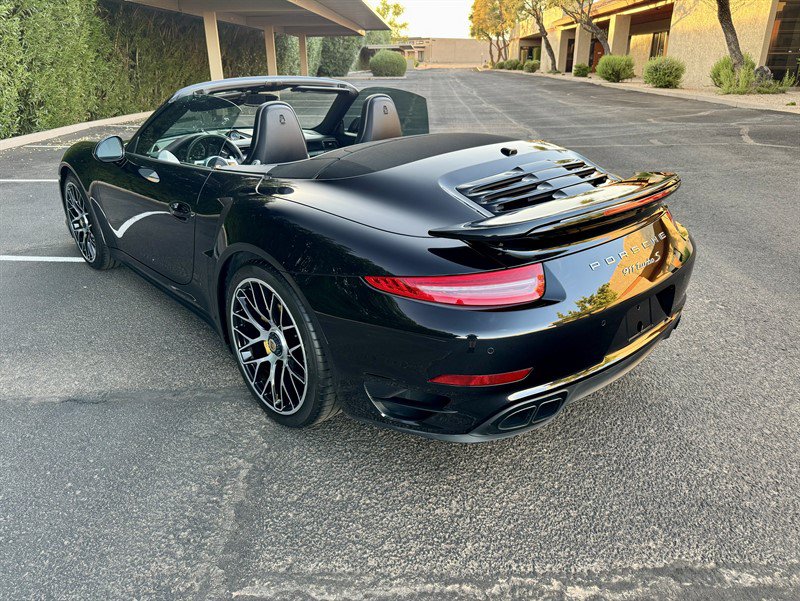 Used 2015 Porsche 911 Turbo S w/ High-end Infotainment Package AWD/4WD image 10