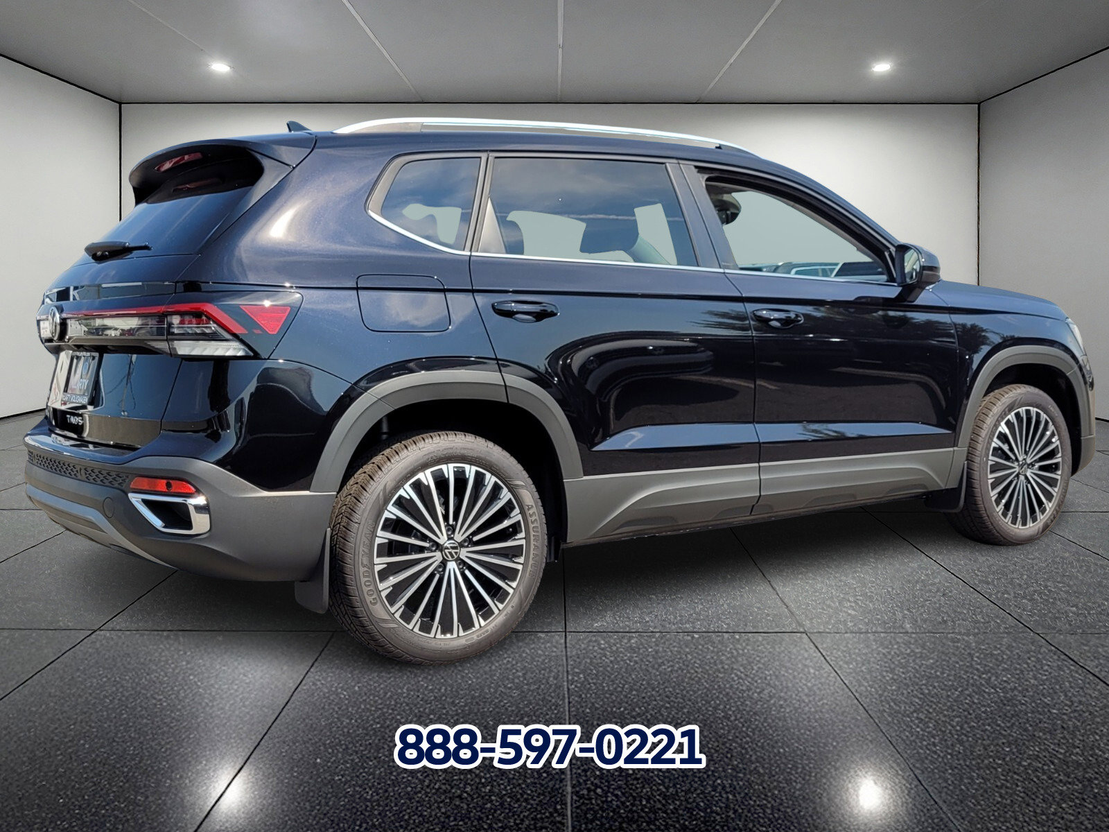 New 2025 Volkswagen Taos SE image 3