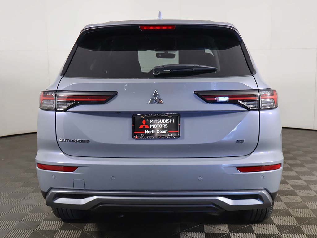 New 2026 Mitsubishi Outlander SE FWD image 14