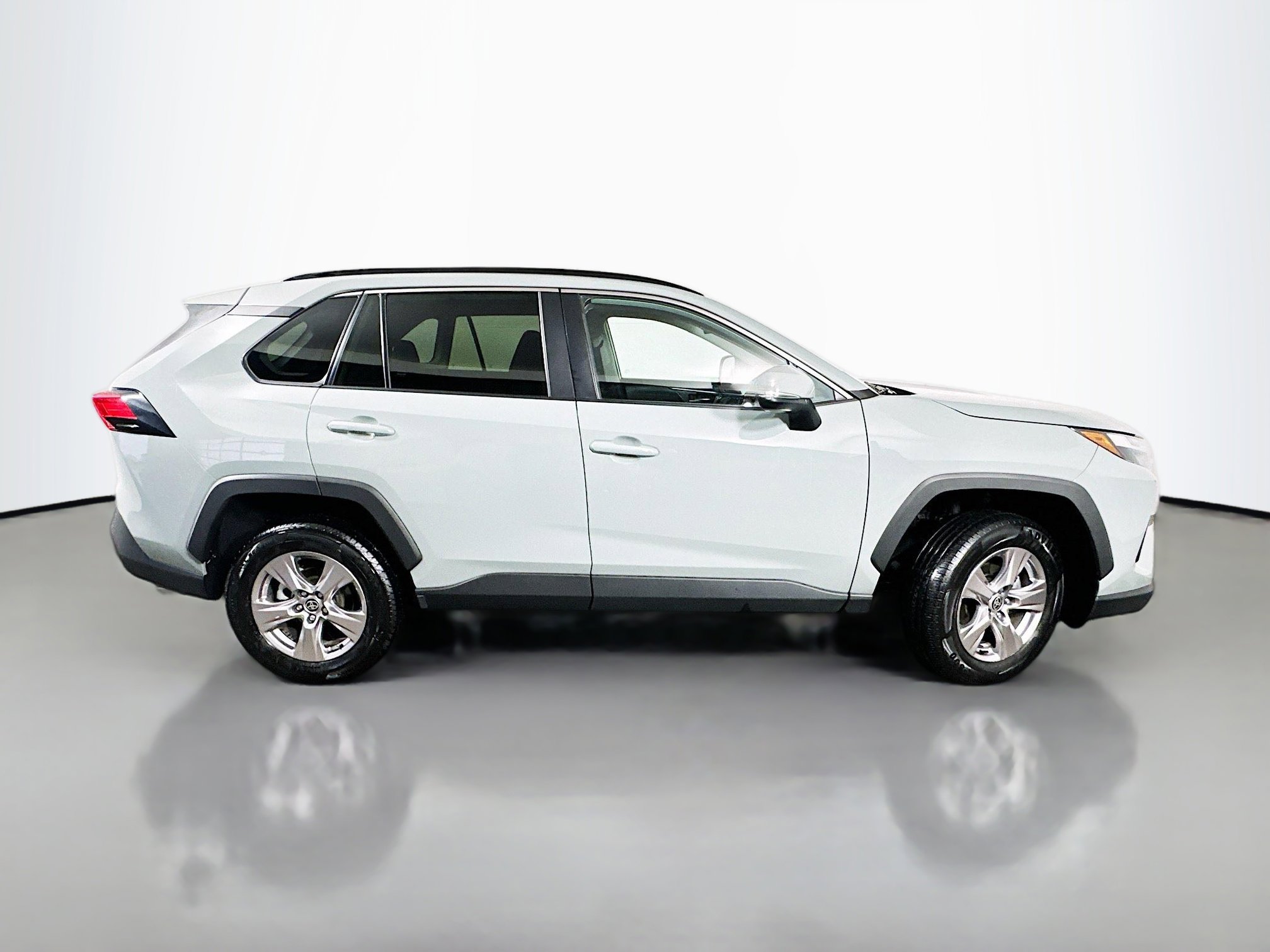 Used 2023 Toyota RAV4 XLE image 8