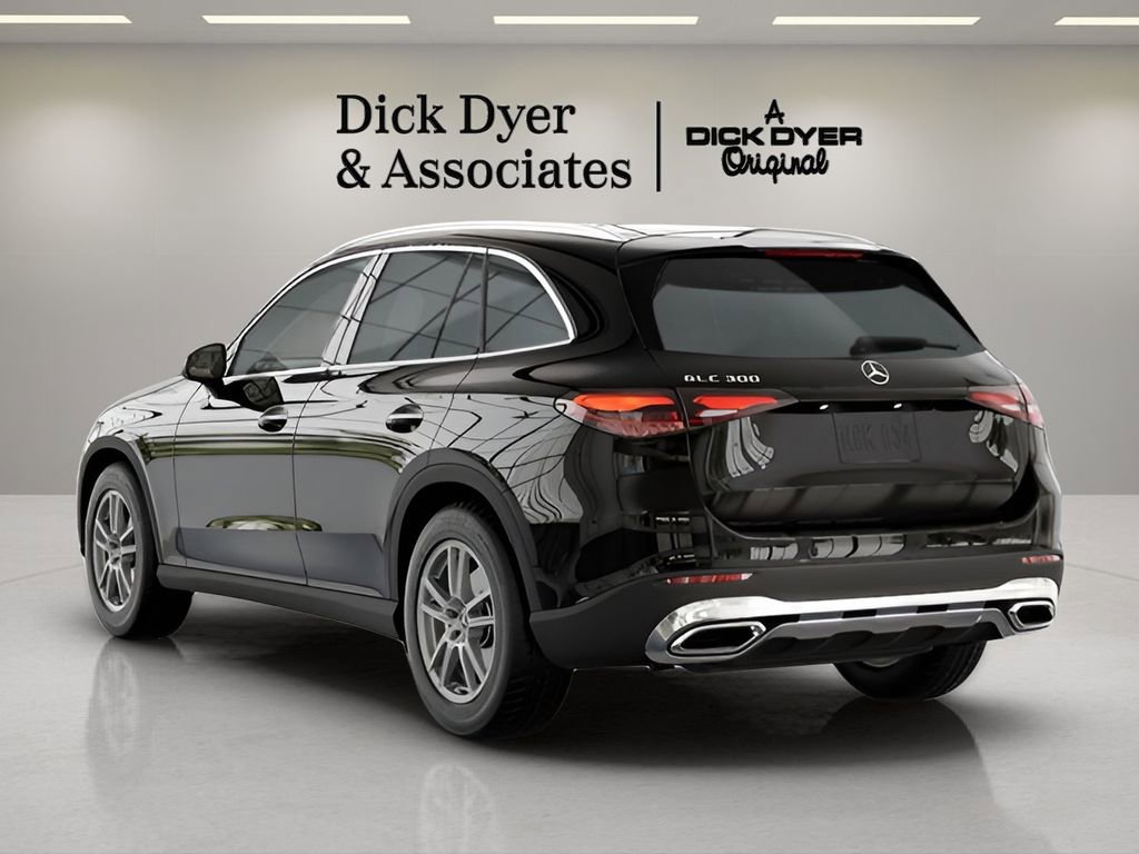 Used 2025 Mercedes-Benz GLC 300 GLC 300 image 17