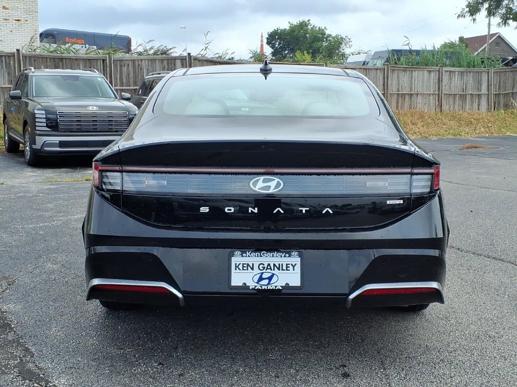 New 2026 Hyundai Sonata SEL FWD image 4