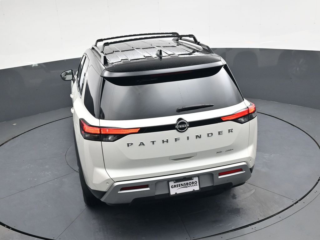 Used 2024 Nissan Pathfinder SL image 32