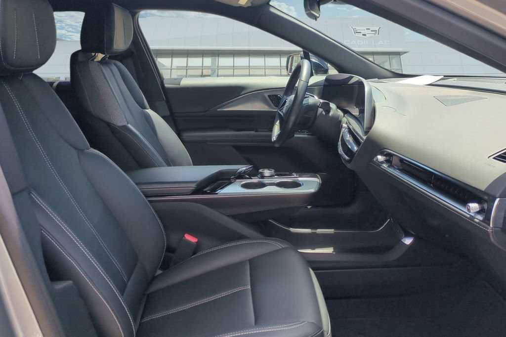 Certified 2024 Cadillac Lyriq Tech AWD/4WD image 18