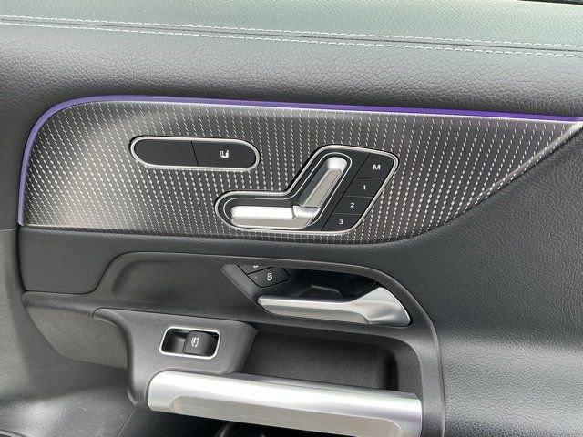 Used 2023 Mercedes-Benz GLB 250 4MATIC image 21