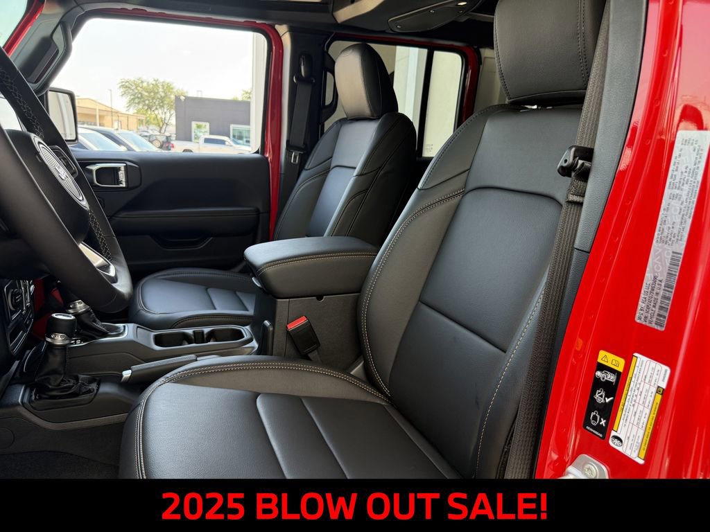New 2025 Jeep Wrangler Sahara AWD/4WD image 22