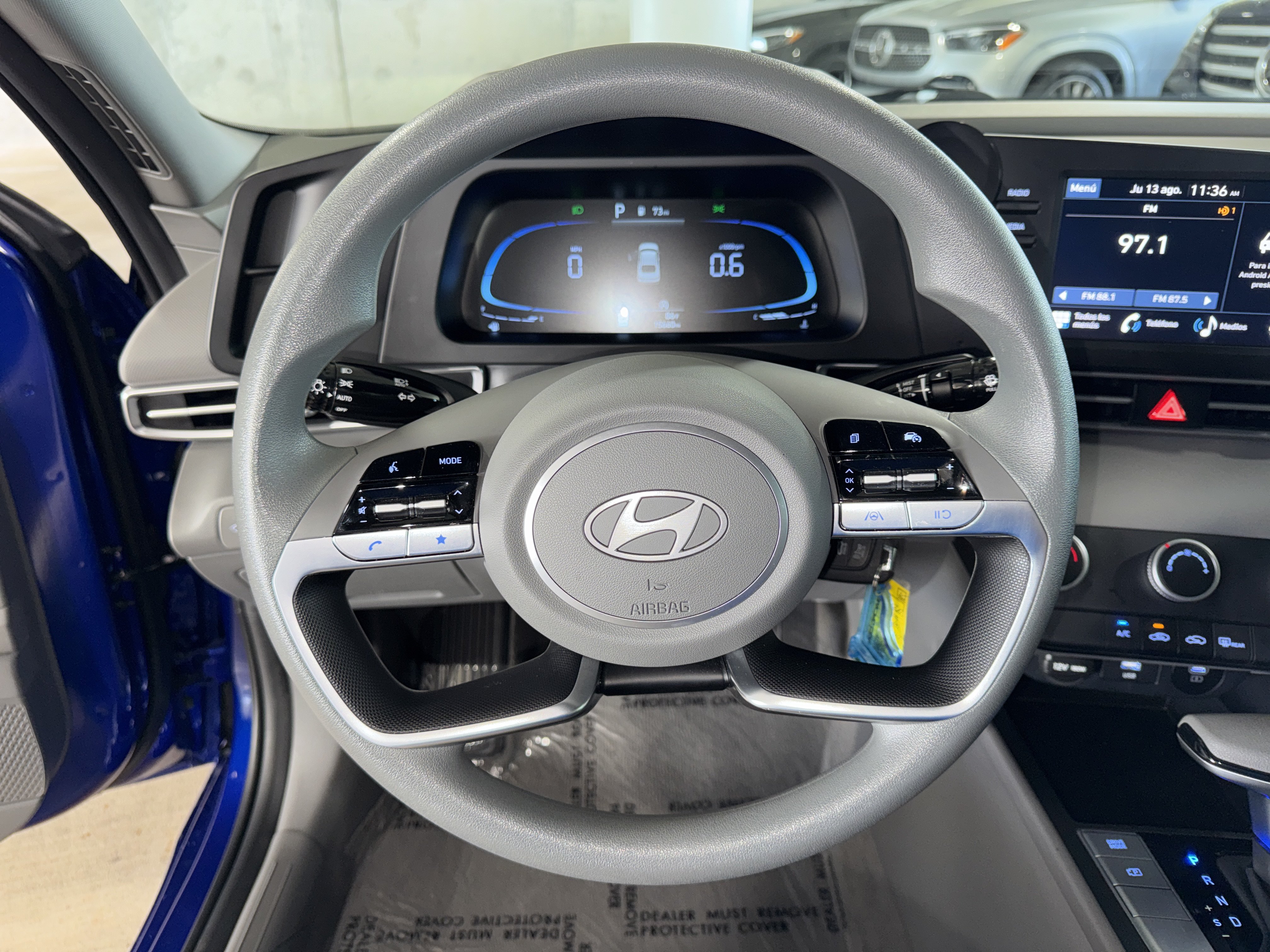 Used 2025 Hyundai Elantra SE FWD image 20