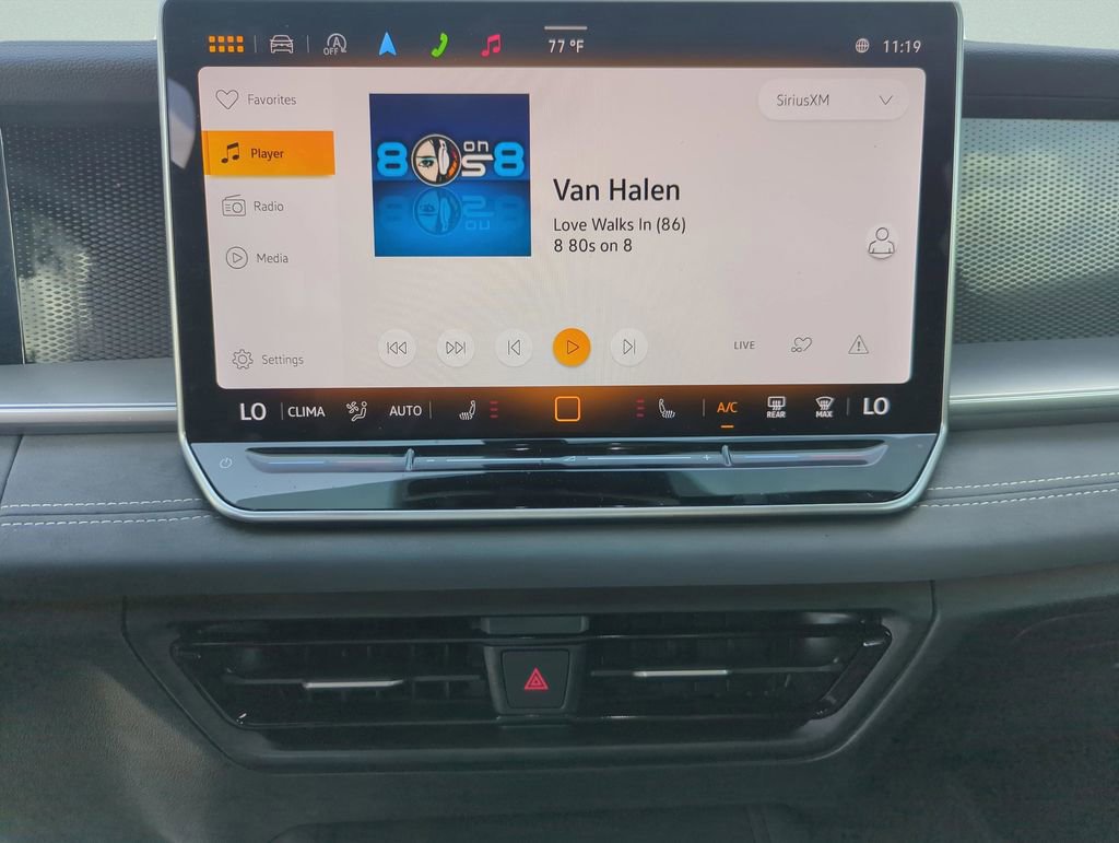 Certified 2025 Volkswagen Tiguan SE R-Line image 34