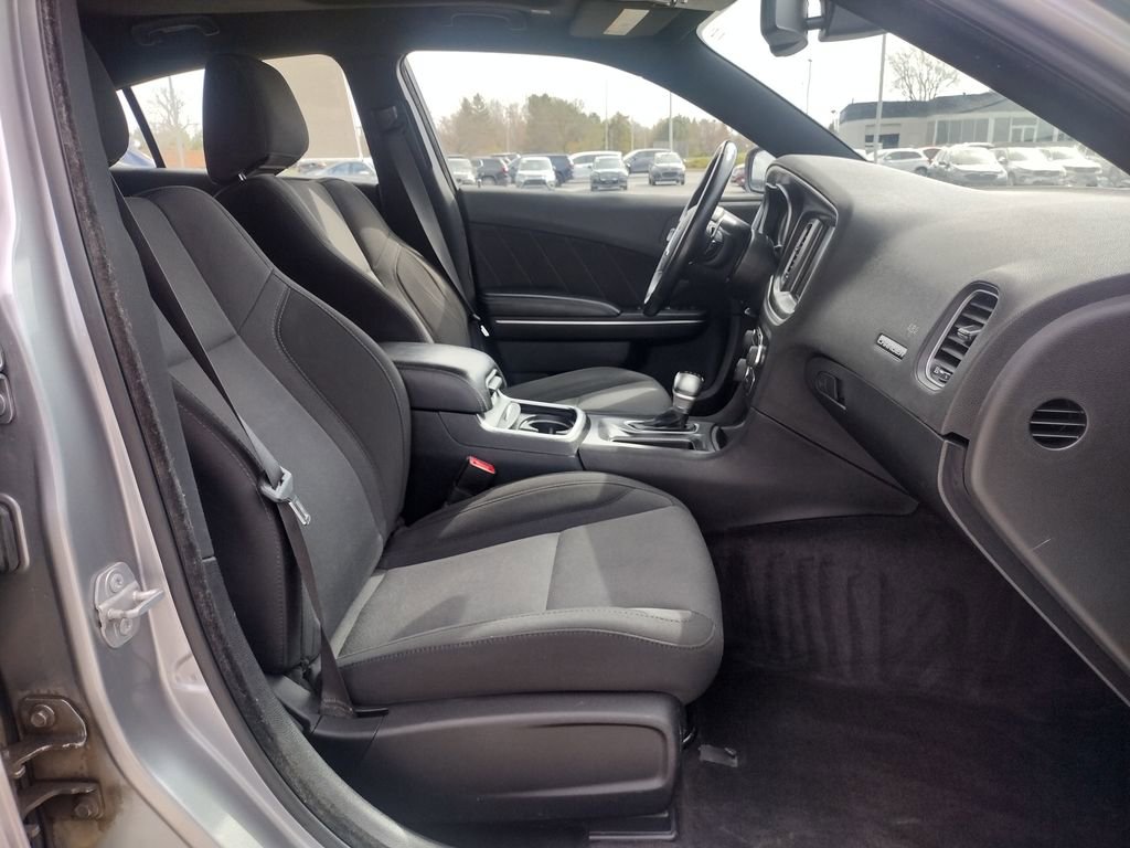 Used 2017 Dodge Charger SXT w/ Rallye Appearance Group image 19