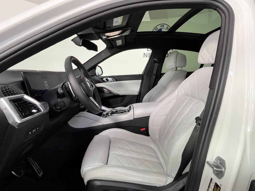 Used 2024 BMW X6 M60i AWD/4WD image 21