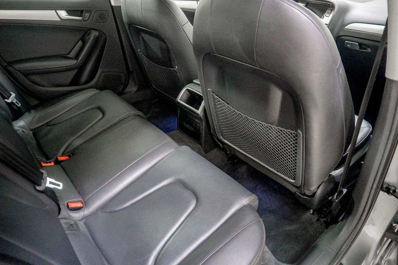 Used 2010 Audi A4 2.0T Premium image 32