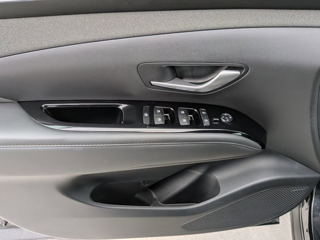 Used 2024 Hyundai Santa Cruz Limited AWD/4WD image 11