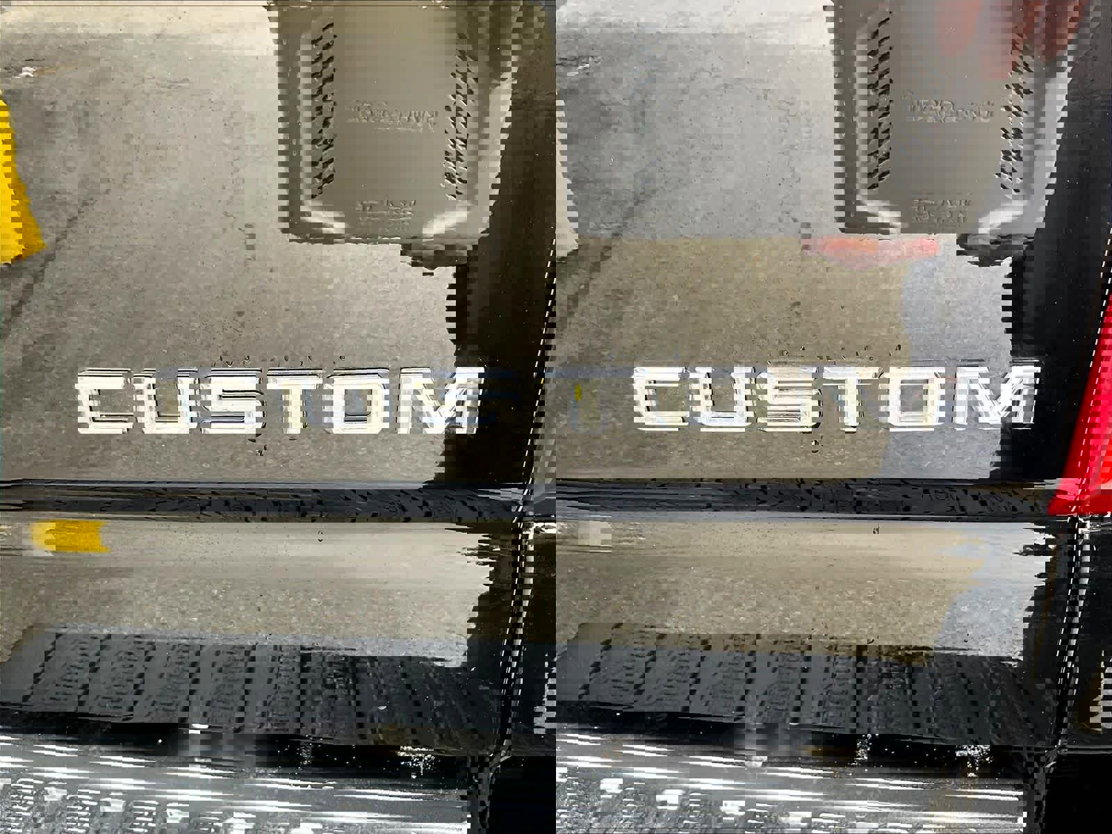 Used 2023 Chevrolet Silverado 2500 Custom w/ Custom Value Package image 29