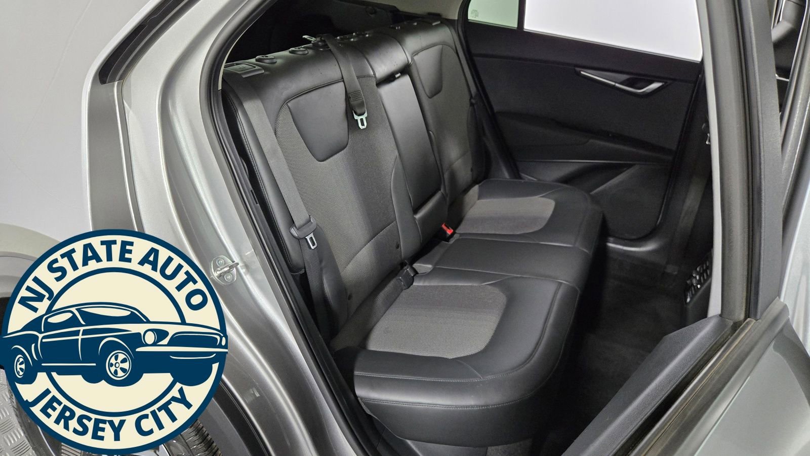 Used 2023 Kia Niro EX FWD image 30