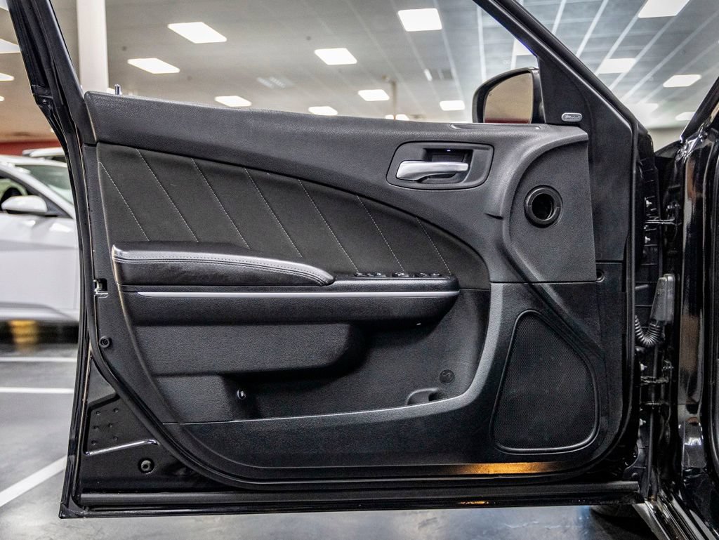 Used 2017 Dodge Charger R/T RWD image 15