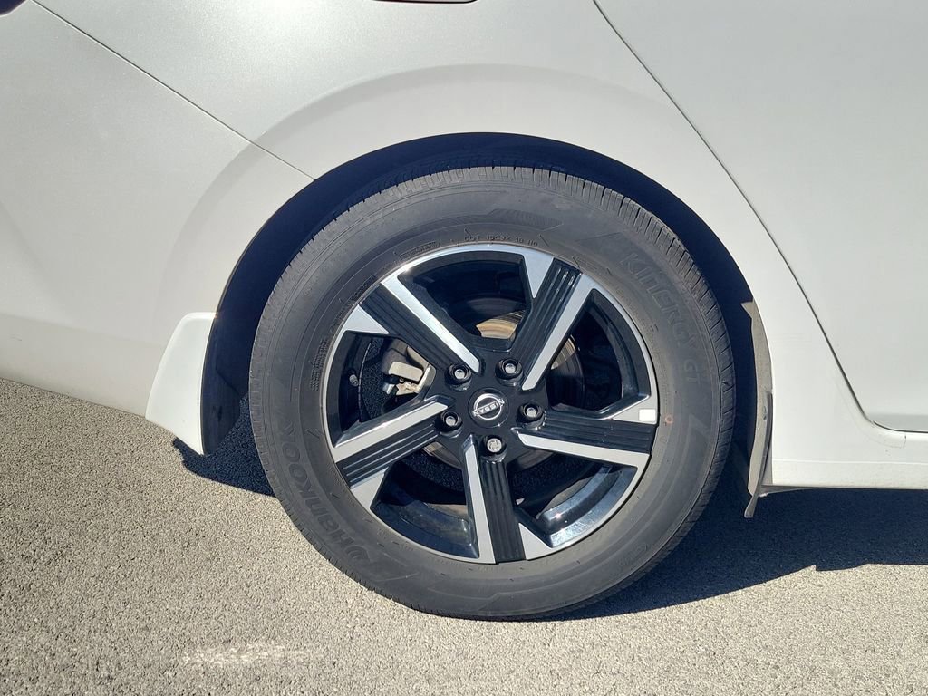 Used 2024 Nissan Sentra SV image 5